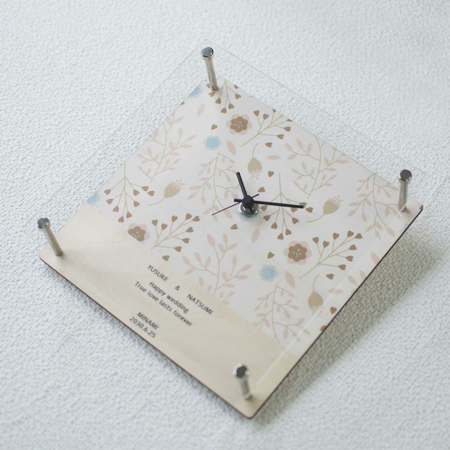 メーカー直販 名入れ アクリル スクエア ガーデン 置時計 壁掛け時計 名前 メッセージ ポエム 結婚 記念日 誕生日 出産 母の日 妻 嫁 両親 友達 おしゃれ お祝い 壁 北欧 インテリア 贈り物 ギフト 記念品 W 774 Co6 ライトピンク 1台 時計専門店 Noa